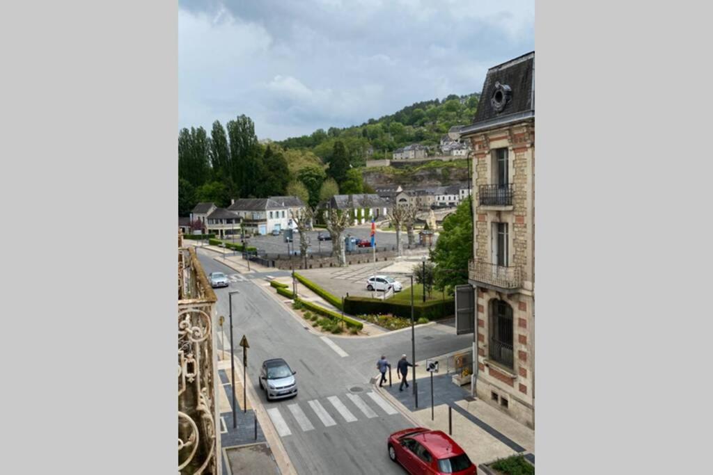 Magnifique Appartement Climatise - Classe 4 Etoiles Terrasson Bagian luar foto