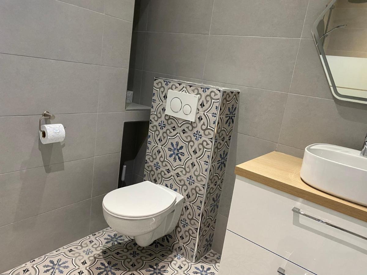 Magnifique Appartement Climatise - Classe 4 Etoiles Terrasson Bagian luar foto