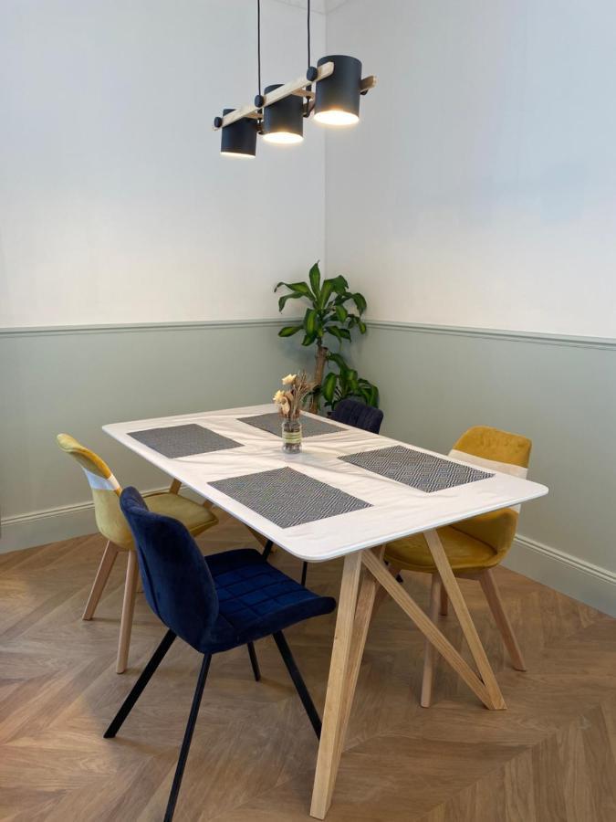 Magnifique Appartement Climatise - Classe 4 Etoiles Terrasson Bagian luar foto